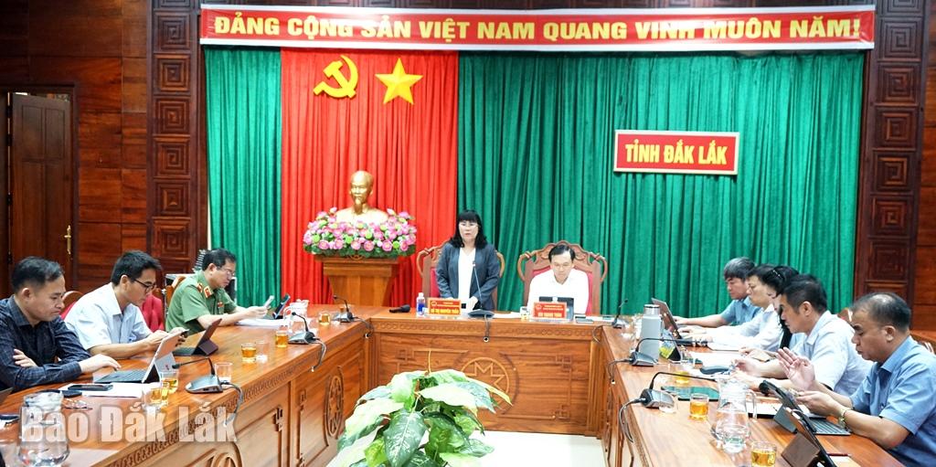 Đại biểu tham dự buổi làm việc tại điểm cầu UBND tỉnh