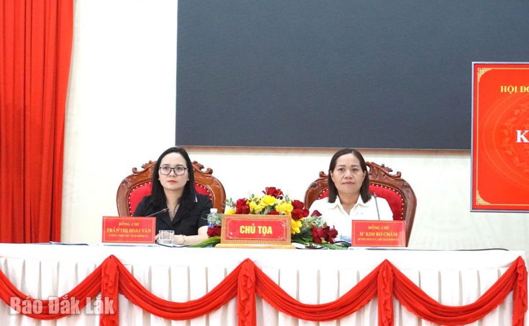Chủ tọa kỳ họp