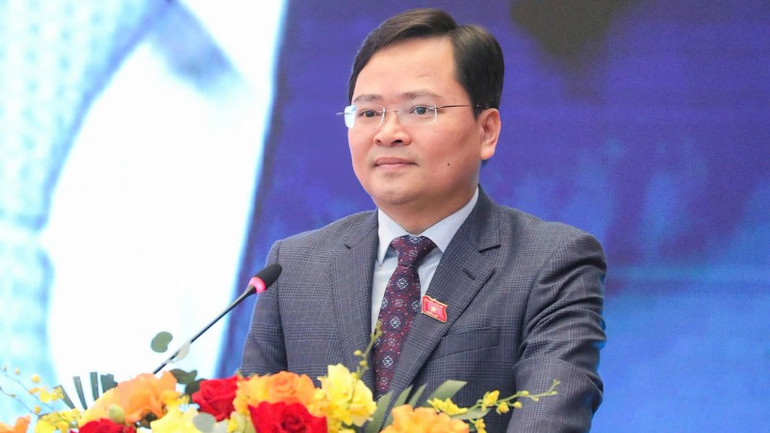 Phó Trưởng Ban Chính sách, Chiến lược Trung ương, Chủ tịch Nhóm đại biểu Quốc hội trẻ Nguyễn Anh Tuấn phát biểu tại chương trình. Ảnh: Thế Anh/Báo Nhân Dân