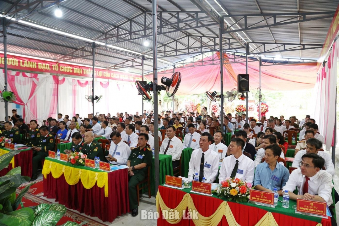 Các đại biểu dự đại hội