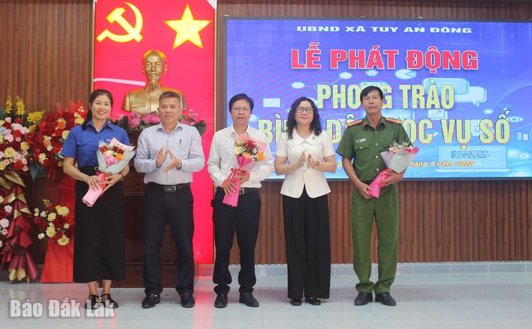 Ra mắt Đội hỗ trợ phản ứng nhanh
