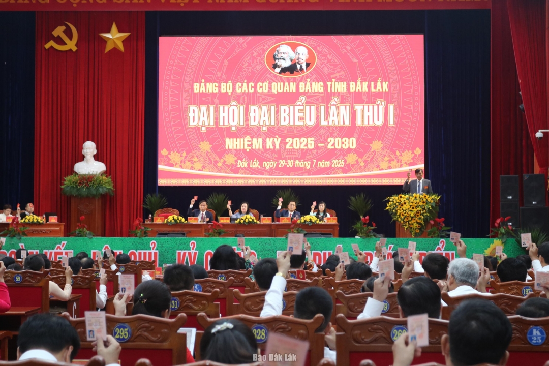 Nhiệm kỳ 2025 - 2030, Đảng bộ Các cơ quan Đảng tỉnh lần thứ I đặt chỉ tiêu, nhiệm vụ đẩy mạnh ứng dụng khoa học, công nghệ và chuyển đổi số trong toàn bộ hoạt động của Đảng bộ.