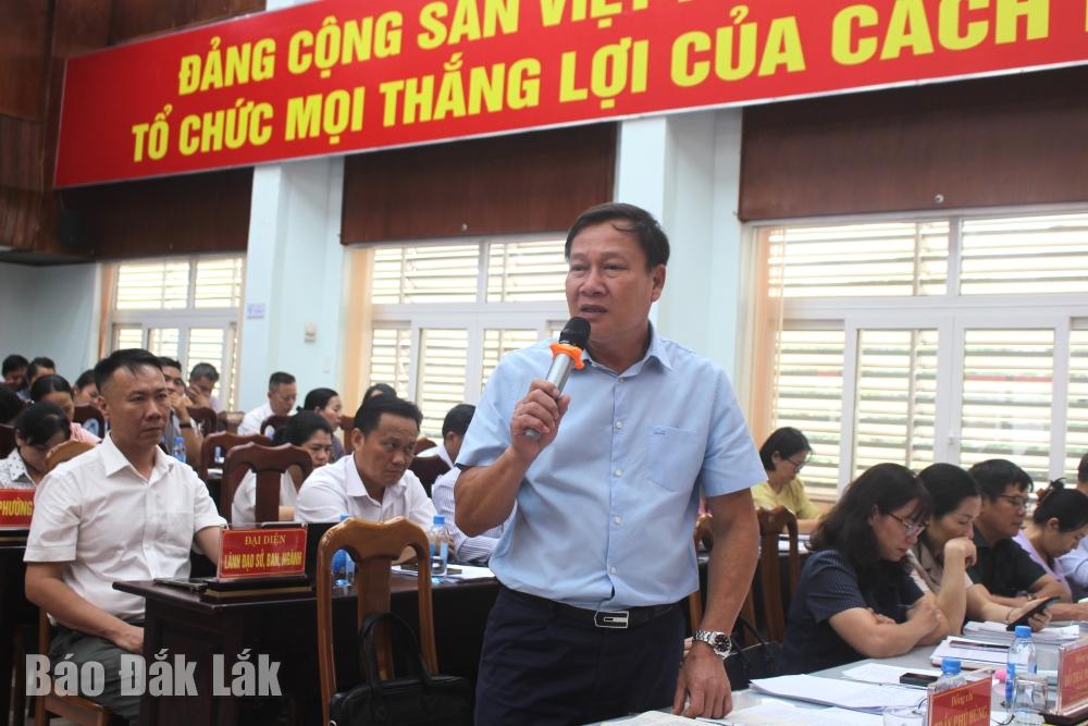 Phó Chủ tịch Thường trực HĐND tỉnh Trần Phú Hùng nêu rõ một số nội dung cần lưu ý trong quá trình thực hiện nhiệm vụ của HĐND cấp xã.