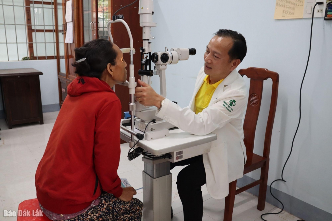 Bác sĩ Trân Đình Tuấn,