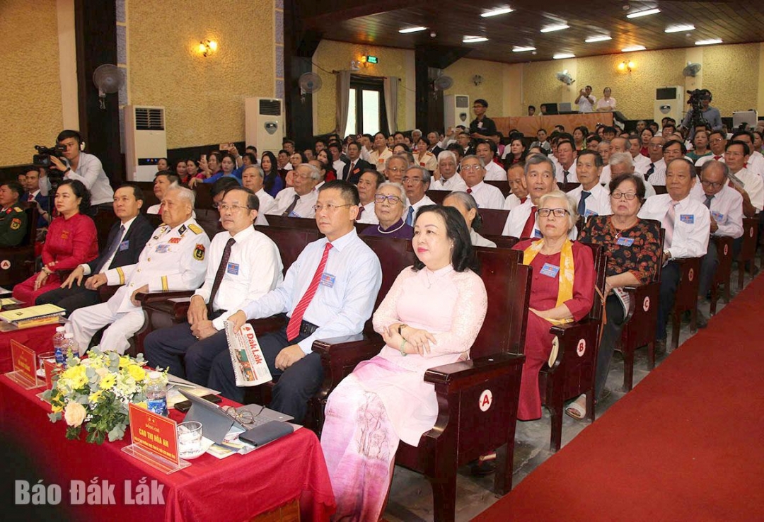 Các đại biểu tham dự đại hội.