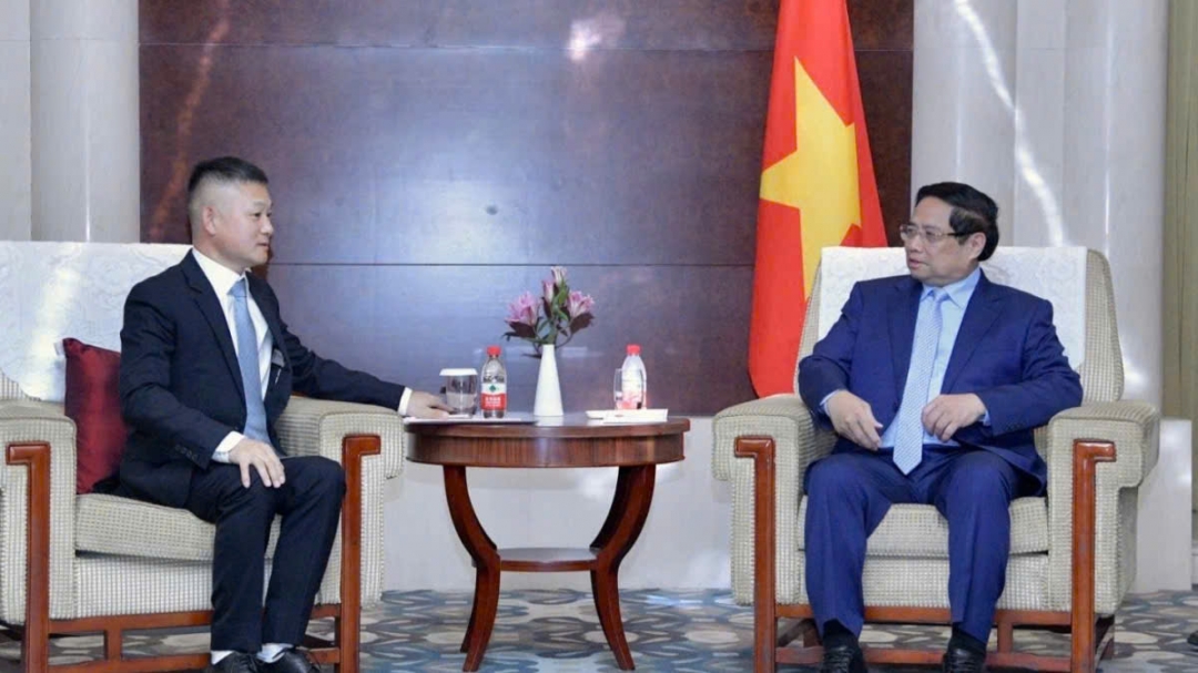 Thủ tướng Phạm Minh Chính tiếp tiếp ông Vương Gia Trung, Phó Chủ tịch HĐQT Tập đoàn khoa học kỹ thuật Yadea.