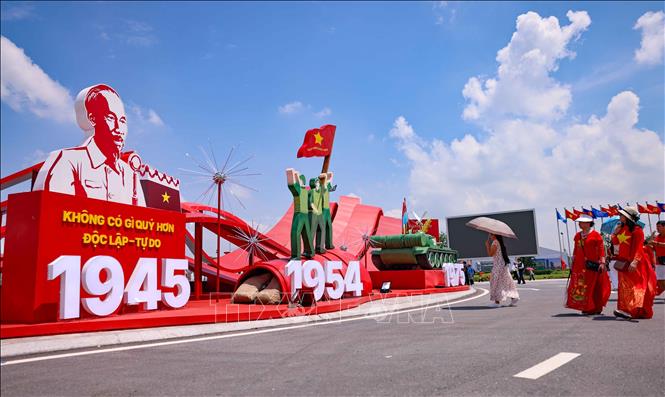 Triển lãm Thành tựu đất nước với chủ đề “80 năm Hành trình Độc lập - Tự do - Hạnh phúc” tại Trung tâm Triển lãm Quốc gia (Đông Anh, Hà Nội). Ảnh: Thanh Tùng/TTXVN