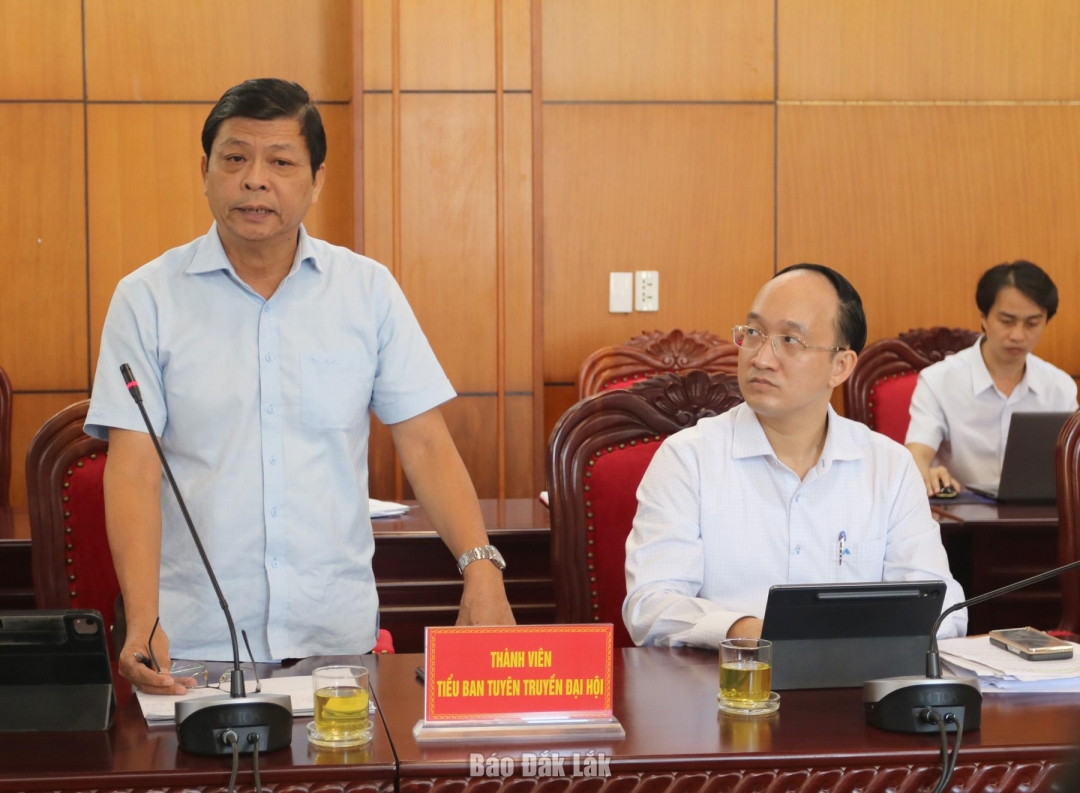 Đại diện lãnh đạo Sở Tài chính tham gia ý kiến tại cuộc họp