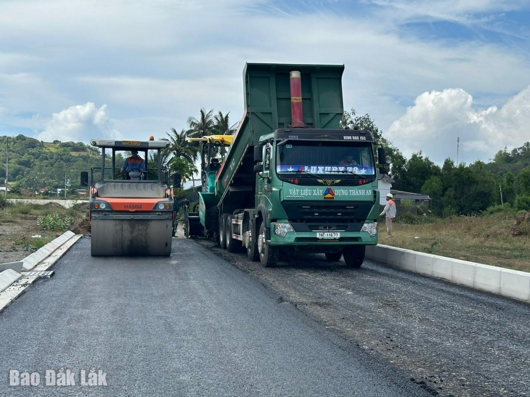 Thủ tướng Chính phủ Phạm Minh Chính yêu cẩu các địa phương về đẩy nhanh tiến độ đầu tư xây dựng hệ thống đường bộ ven biển.