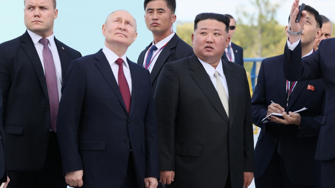 Tổng thống Nga Putin và lãnh đạo Triều Tiên Kim Jong-un tại Vostochny Cosmodrome, sân bay vũ trụ hiện đại nhất của Nga, ngày 13/9. Ảnh: Sputnik