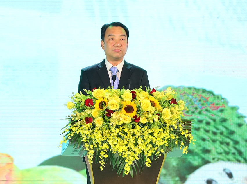 Chủ tịch UBND tỉnh Vĩnh Long Lữ Quang Ngời phát biểu khai mạc và tuyên bố khai mạc Festival. Ảnh: Plo.vn