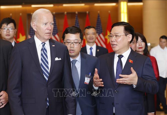 Chủ tịch Quốc hội Vương Đình Huệ trao đổi với Tổng thống Hoa Kỳ Joe Biden chiều 11/9/2023. Ảnh: Doãn Tấn/TTXVN