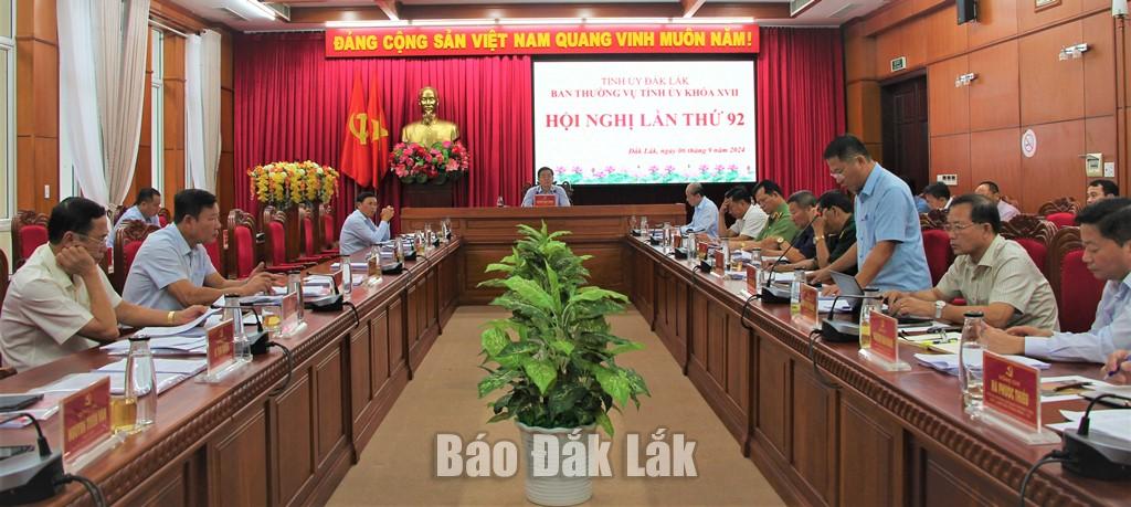 Các đại biểu tham dự hội nghị.