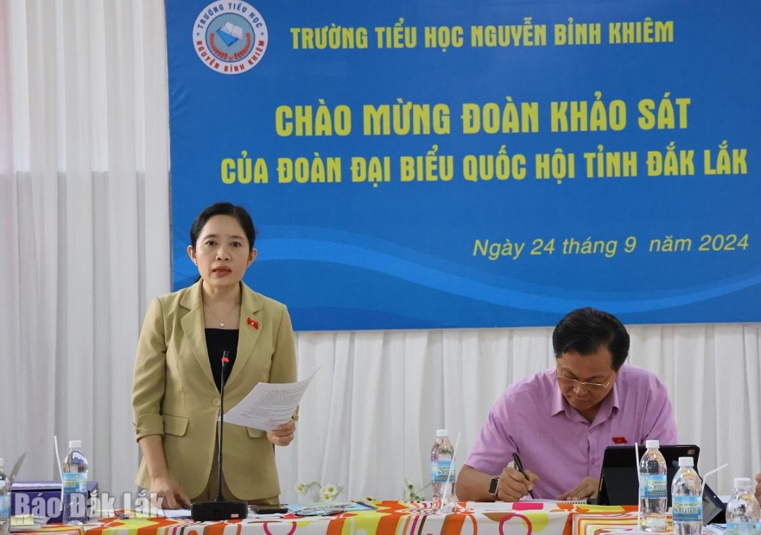 Phó Trưởng Đoàn phụ trách Đoàn đại biểu Quốc hội tỉnh, Giám đốc Sở Giáo dục và Đào tạo Lê Thị Thanh Xuân