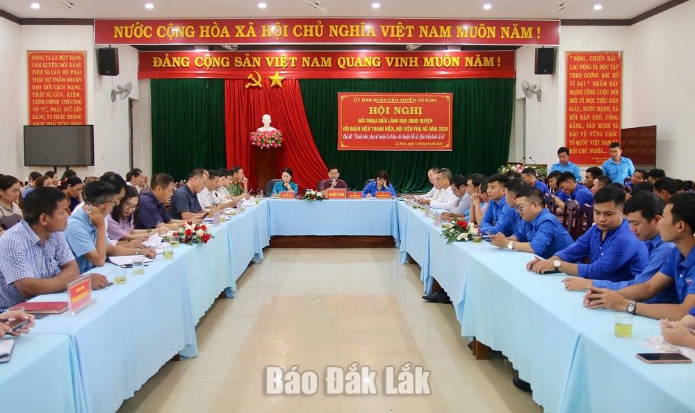 Các đại biểu tham dự hội nghị đối thoại.