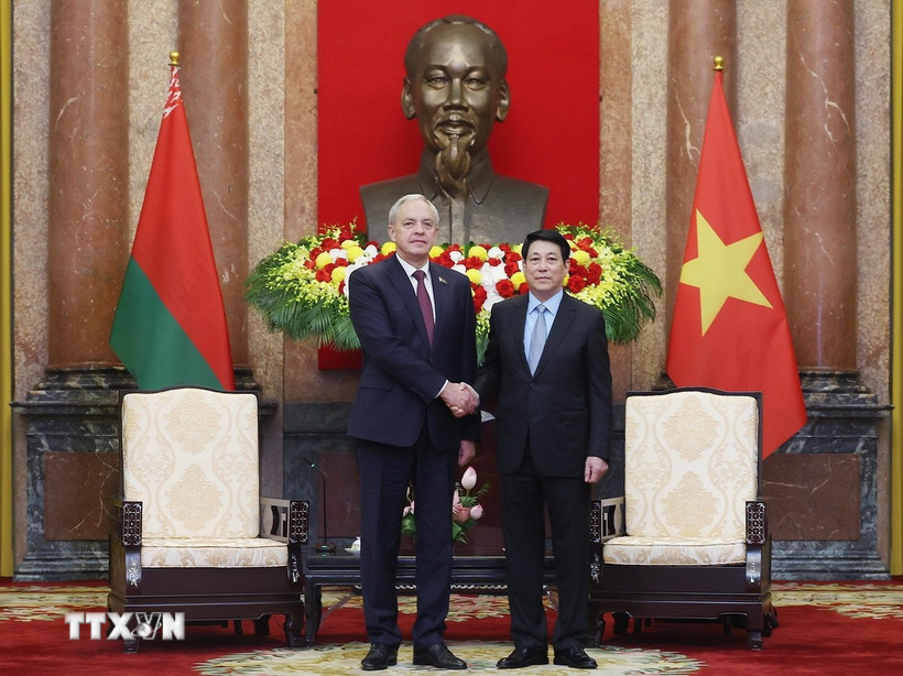 Chủ tịch nước Lương Cường tiếp Chủ tịch Hạ viện Cộng hòa Belarus Igor Sergeyenko. Ảnh: TTXVN