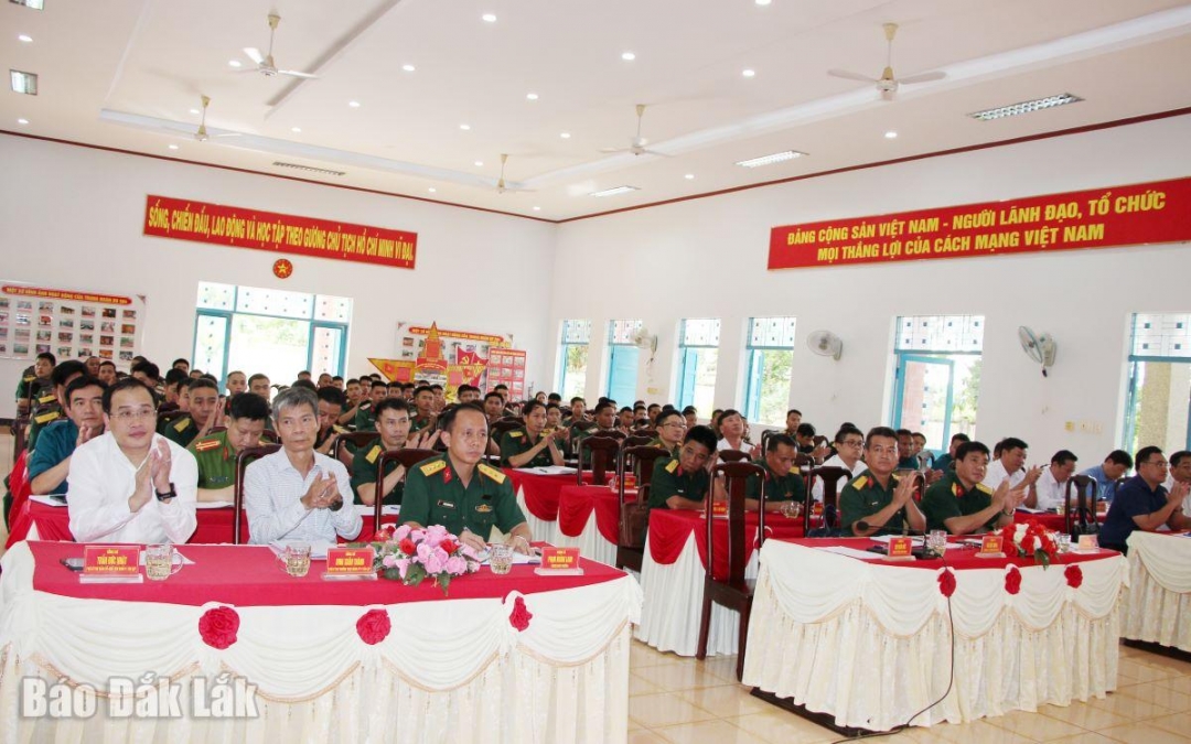 Các đại biểu tham dự hội nghị.