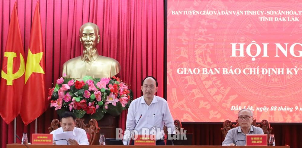 Phó Trưởng Ban Tuyên giáo và Dân vận Tỉnh ủy Trần Minh Trí phát biểu kết luận hội nghị.