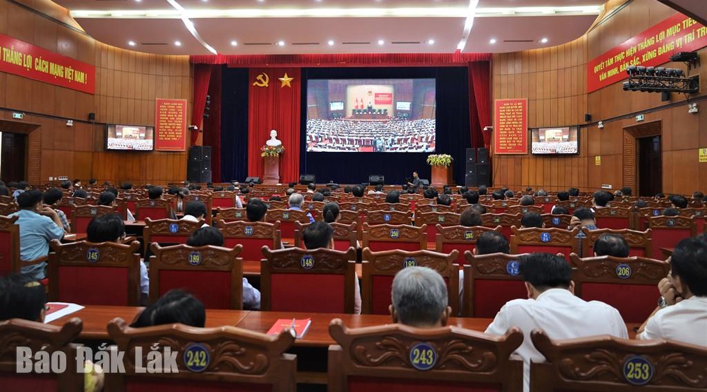 Các đại biểu điểm cầu tỉnh Đắk Lắk tham dự hội nghị toàn quốc quán triệt, triển khai 4 nghị quyết của Bộ Chính trị.