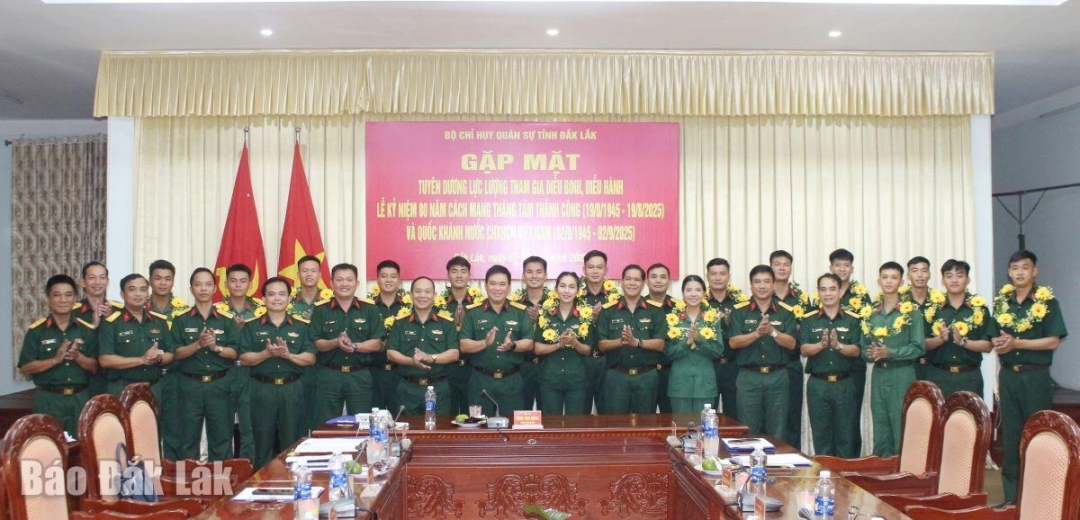 Lãnh đạo Bộ Chỉ huy Quân sự tỉnh 