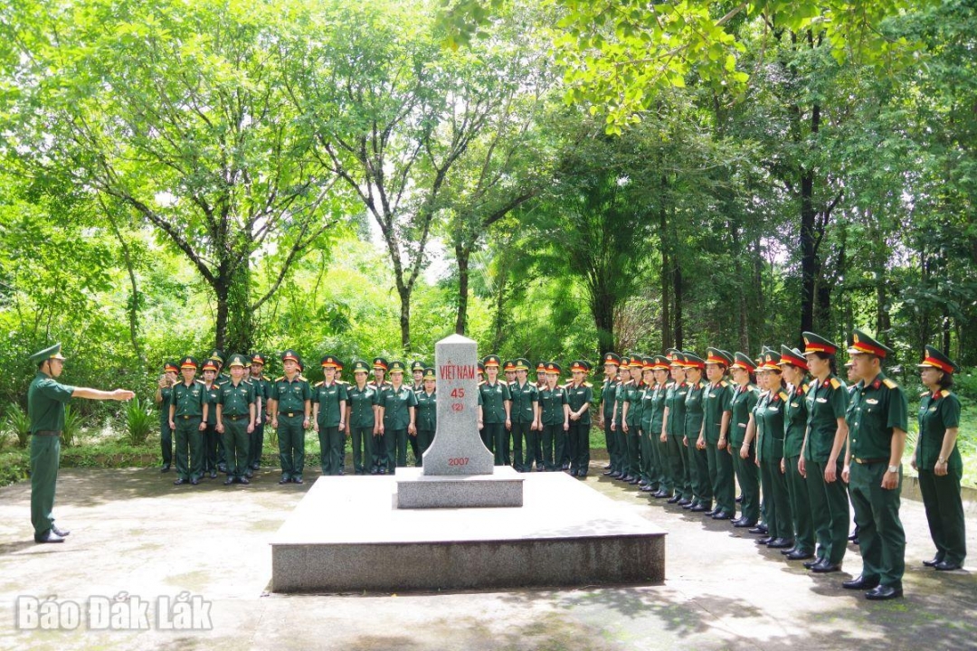 Đoàn tham quan thực tế 