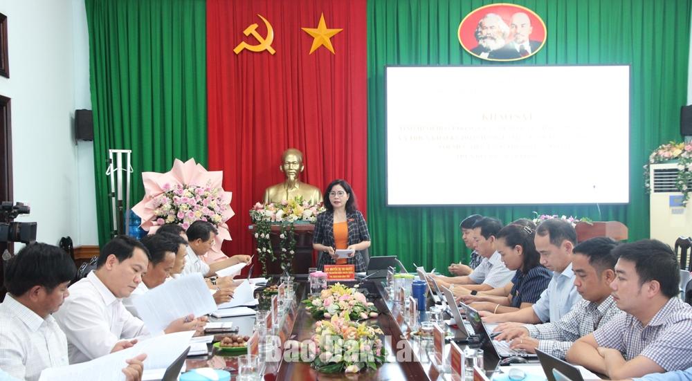 Các đại biểu tham dự buổi khảo sát. 