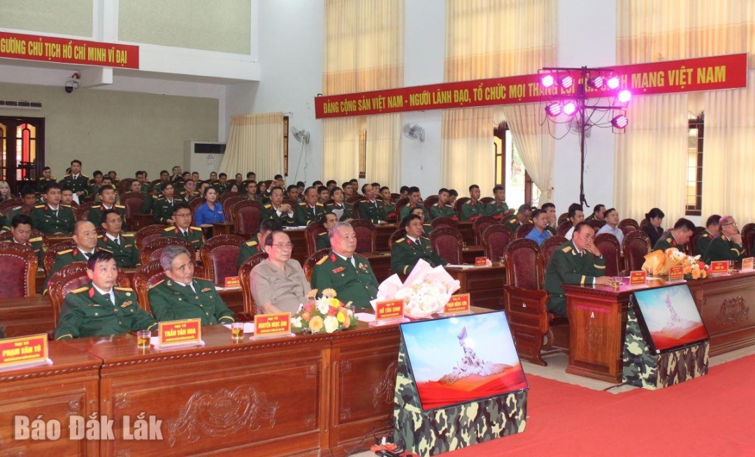 Các đại biểu tham dự chương trình giao lưu.