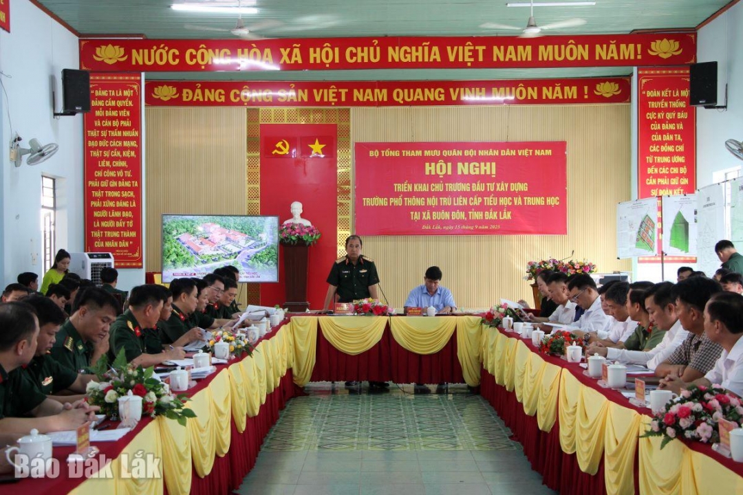 Các đại biểu tham dự hội nghị.