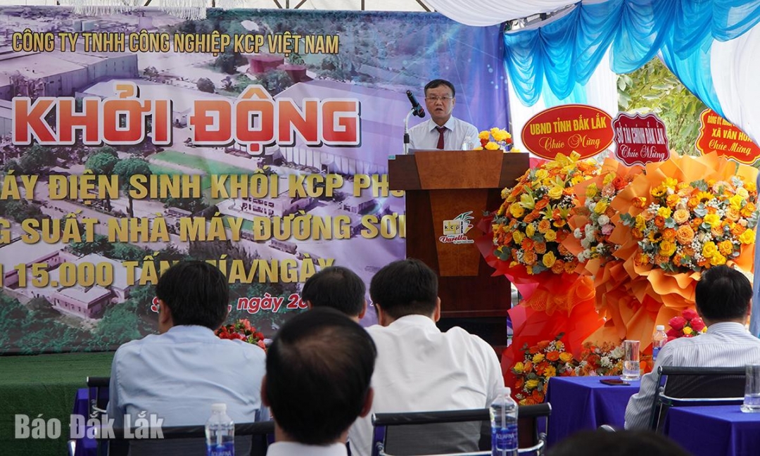 Phó chủ tịch UBND tỉnh Đào Mỹ  ghi nhận những đóng góp của doanh nghiệp cho phát triển kinh tế địa phương.