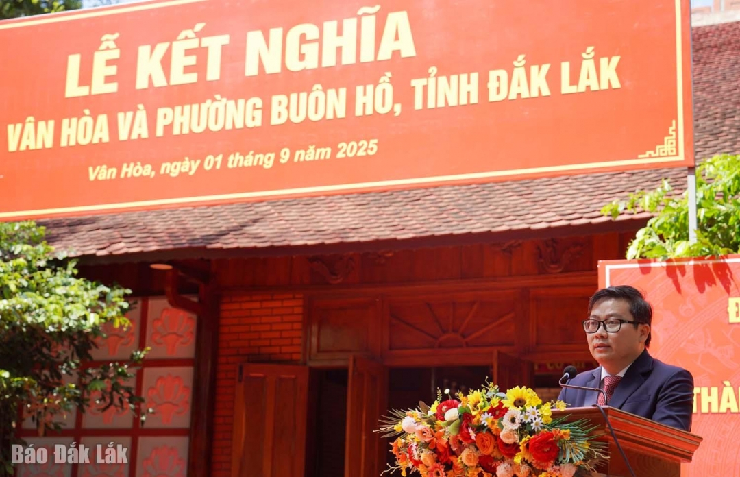 Bí thư xã Vân Hòa Lê Văn Quy phát biểu.