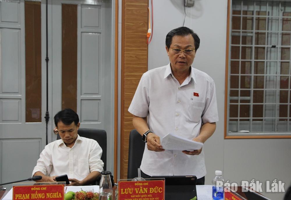 Đại biểu Lưu Văn Đức, ĐBQH chuyên trách Hội đồng Dân tộc của Quốc hội phát biểu tại buổi làm việc.