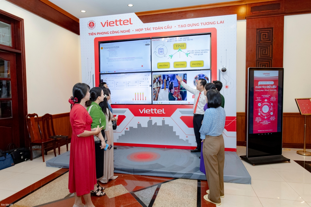 Viettel Đắk Lắk giới thiệu các nền tảng số phục vụ chính quyền địa phương 2 cấp.