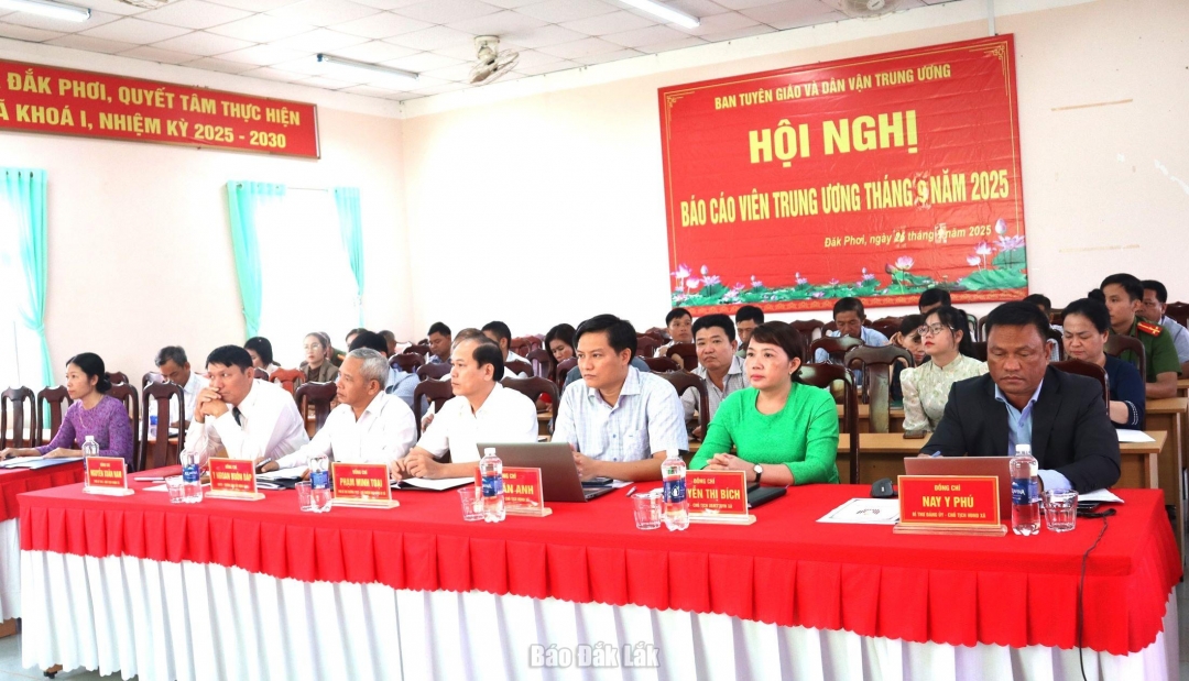 Đại biểu dự hội nghị.