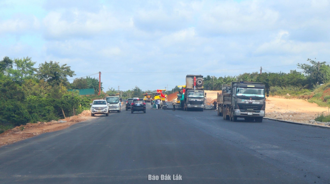 Dự án thành phần 3 thuộc Dự án Đầu tư xây dựng đường bộ cao tốc Khánh Hòa - Buôn Ma Thuột là một trong hai dự án trọng điểm quốc gia qua địa bàn tỉnh Đắk Lắk.