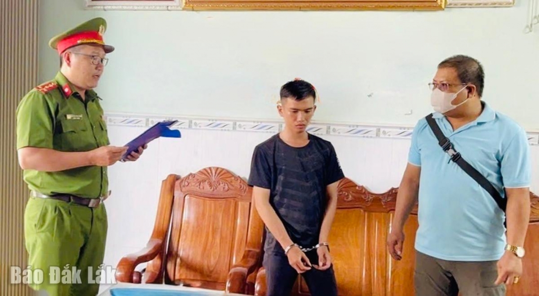 Cơ quan Công an thi hành Lệnh bắt tạm giam đối với đối tượng Nguyễn Ngọc Tú. 