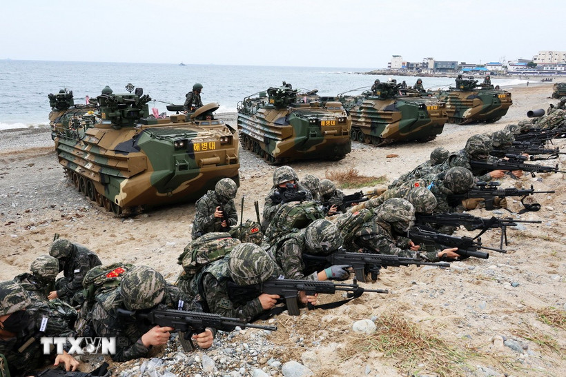 Binh sỹ Hàn Quốc tham gia một cuộc tập trận. Ảnh: Yonhap/TTXVN