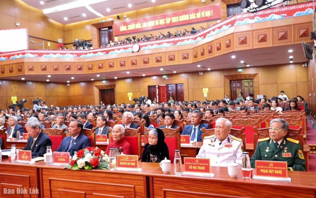 Đại biểu dự Đại hội.