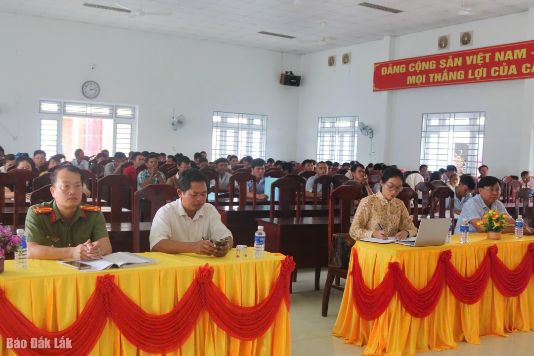 Đại biểu tham dự hội nghị tập huấn.