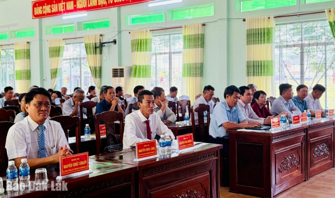 Đại biểu tham dự hội nghị.