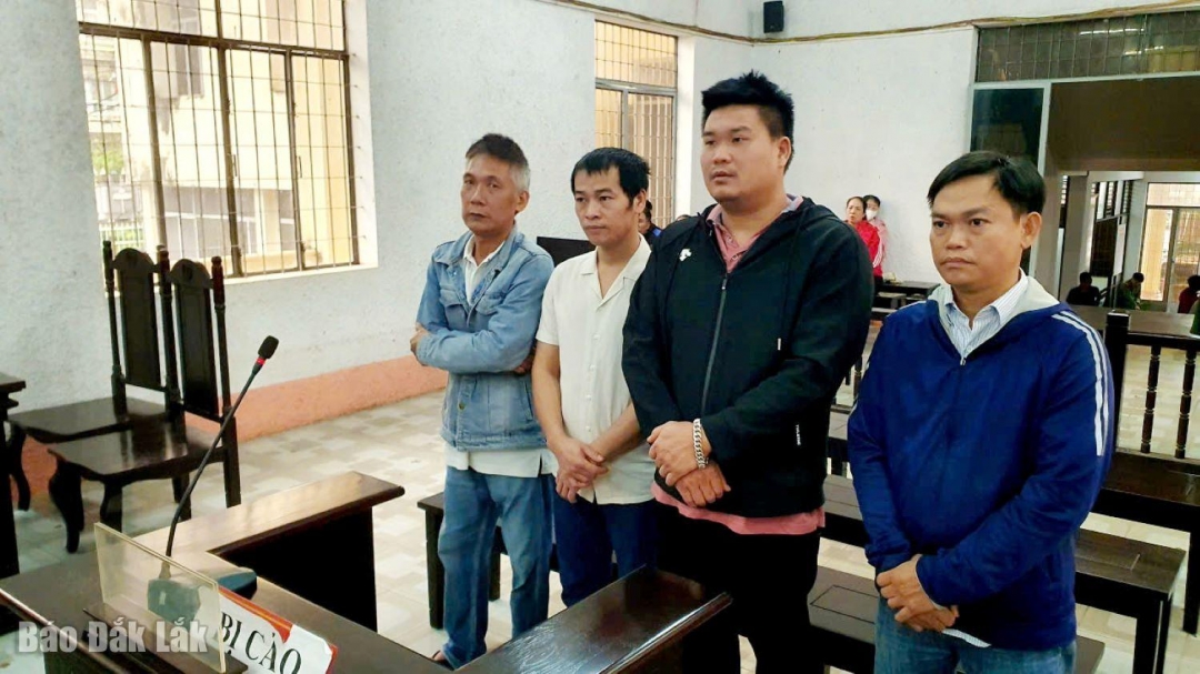 Các bị cáo tại tòa.