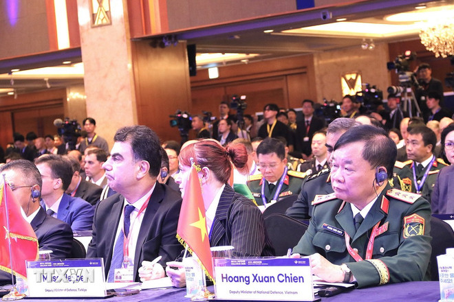 Thượng tướng Hoàng Xuân Chiến, Thứ trưởng Bộ Quốc phòng Việt Nam, tham dự SDD -14. Ảnh: TTXVN