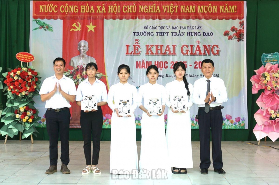 850 học sinh Trường THPT Trần Hưng Đạo