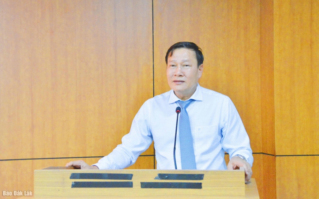 Tân Bí thư Đảng ủy phường Buôn Ma Thuột Trần Phú Hùng phát biểu nhận nhiệm vụ.