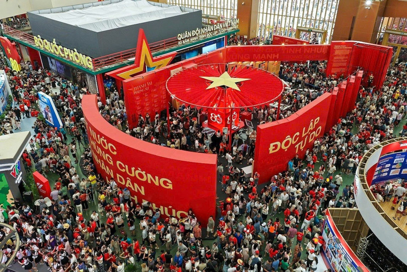 Triển lãm “80 năm Hành trình Độc lập-Tự do-Hạnh phúc” thu hút hàng triệu lượt người tới tham quan trong những ngày qua.