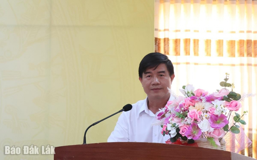 Phó Chủ tịch UBND tỉnh Nguyễn Thiên Văn phát biểu tại hội nghị.