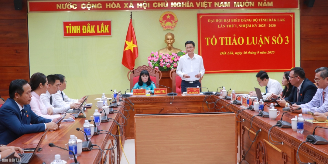 Tổ thảo luận số 3 đã có buổi thảo luận tổ nhằm góp ý cụ thể hơn về các văn kiện Đại hội