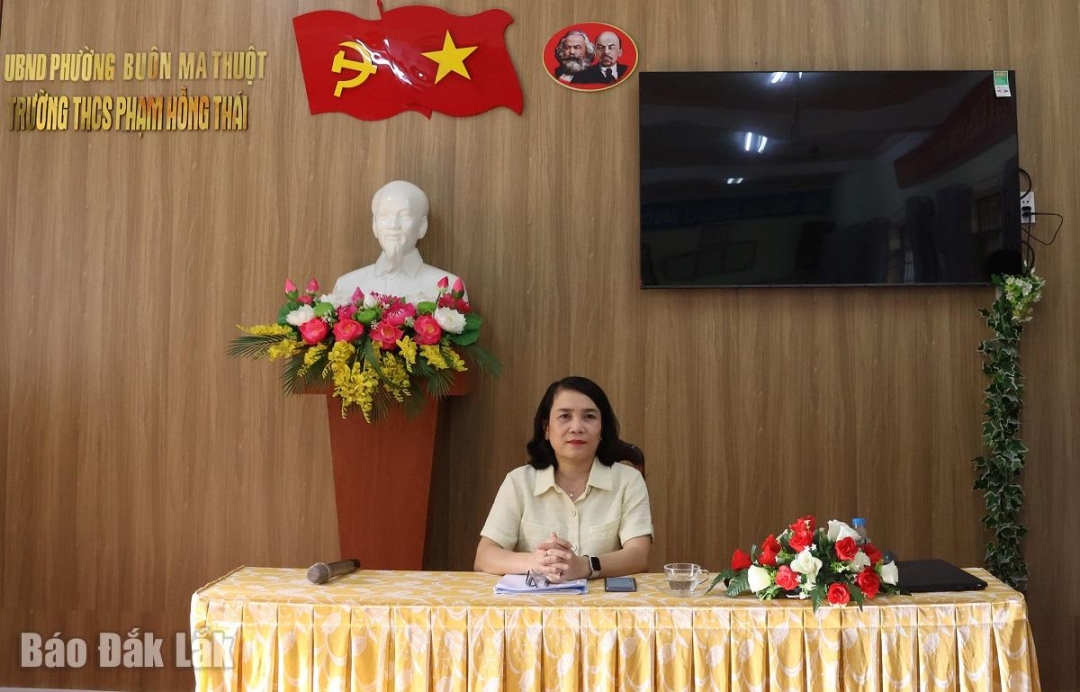 Phó Giám đốc Sở GD-ĐT Võ Thị Minh Duyên thông tin về định hướng khắc phục khó khăn liên quan đến dạy học 2 buổi/ngày.