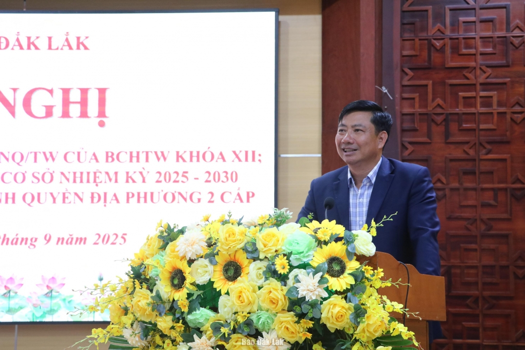 Ủy viên Ban Thường vụ Tỉnh ủy, Trưởng ban Tổ chức Tỉnh ủy Nguyễn Thượng Hải phát biểu tại hội nghị.