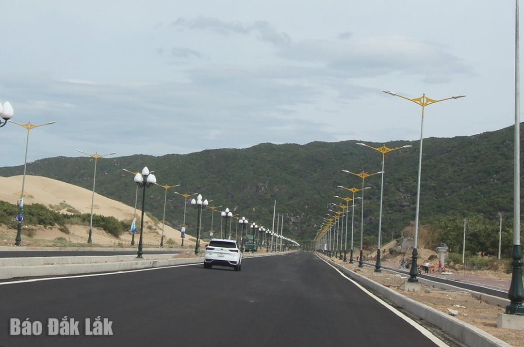 Nhà thầu đã cơ bản hoàn thành mặt đường Phước Tân - Bãi Ngà.