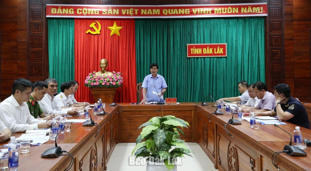 Các đại biểu tham dự cuộc họp